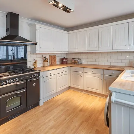 Holiday home Host & - Emerald