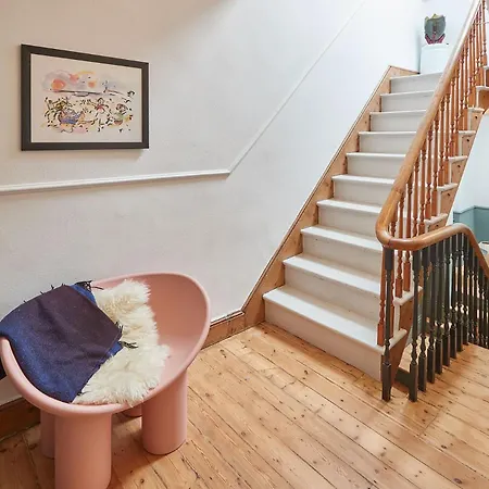 Host & - Emerald Holiday home